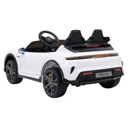 Pojazd Porsche Taycan Turbo S Biały