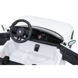 Pojazd Porsche Taycan Turbo S Biały
