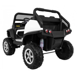 Pojazd Mercedes BENZ UNIMOG Biały