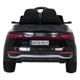 Auto Audi SQ8 czarne na akumulator dla dzieci + pilot 2,4 GHz