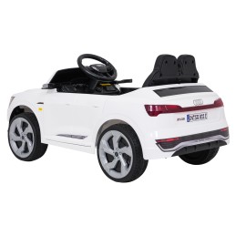 Auto Audi SQ8 białe na akumulator dla dzieci + pilot 2,4 GHz