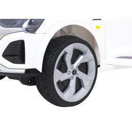 Auto Audi SQ8 białe na akumulator dla dzieci + pilot 2,4 GHz