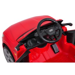 Auto Audi SQ8 czerwone na akumulator dla dzieci + pilot 2,4 GHz